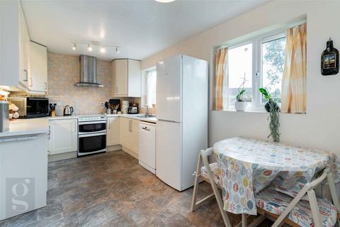 12 Dernside Close, Wellington, Hereford, HR4 8BP