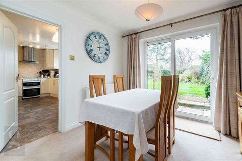 12 Dernside Close, Wellington, Hereford, HR4 8BP