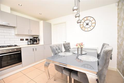 3 bedroom semi-detached house for sale, Blencarn Crescent, Seacroft, Leeds, West Yorkshire