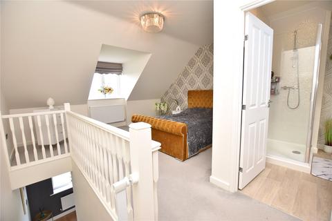 45 Blencarn Crescent, Seacroft, Leeds, LS14 6WT