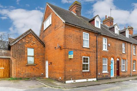 1 bedroom end of terrace house for sale, Victoria Place, Faversham, Kent
