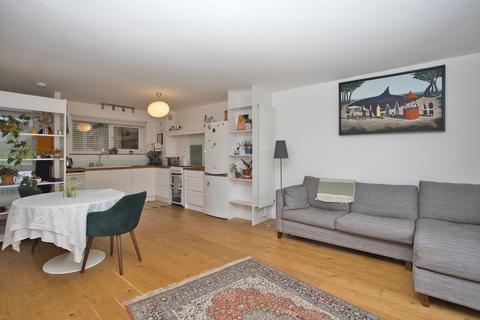 3 bedroom ground floor flat for sale - Grimston Gardens, Folkestone, CT20
