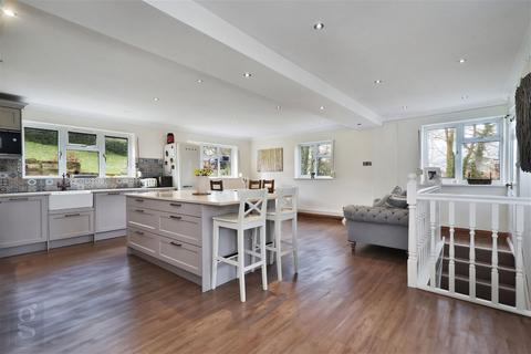 4 bedroom detached house for sale, Callow, Hereford, HR2 8DD