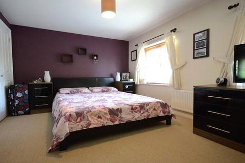 2 bedroom end of terrace house for sale - Albert Street, Fleet, Hampshire