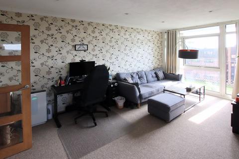 2 bedroom flat to rent, Lankton Close, Beckenham
