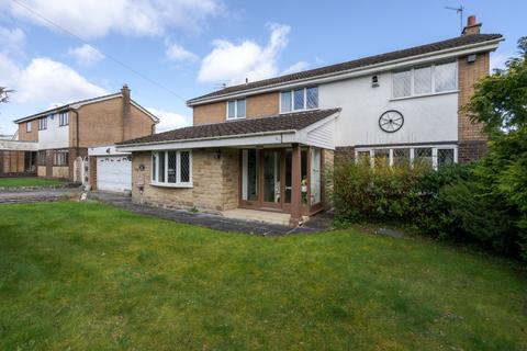 4 bedroom detached house for sale, Spacious 4-Bedroom Detached House with Four Car  Garage in Sought-After Shurdington Road