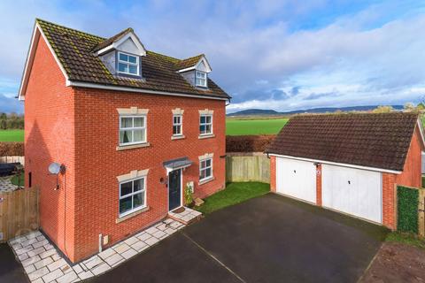 4 bedroom detached house for sale, Bredon Drive, Kings Acre, Hereford, HR4 0TN