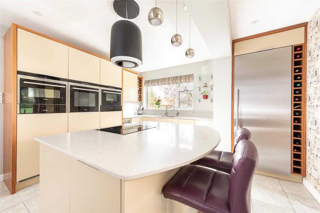 Kitchen/Breakfast