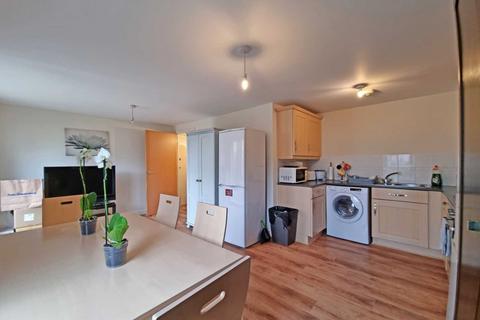 2 bedroom apartment for sale - Broomwade Close, Off Ranelagh Road