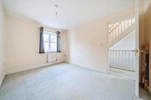 3 Cherry Tree Way, Carterton, OX18 1GE