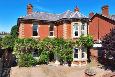 6 bedroom detached house for sale, Meyrick Street, Whitecross, Hereford, HR4 0DY