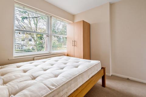 2 bedroom flat to rent - Lyndenhurst, Lee Road London SE3