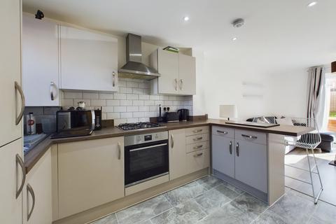 8 Freemans Road, Tuffley, Gloucester, GL4 0XJ