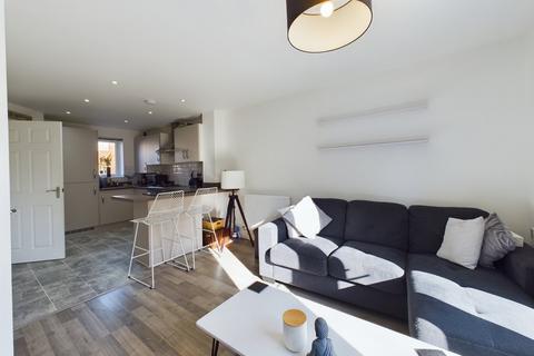 8 Freemans Road, Tuffley, Gloucester, GL4 0XJ