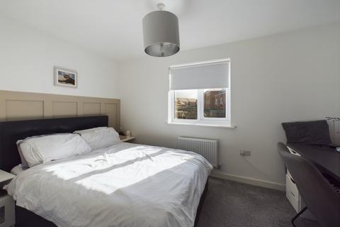 8 Freemans Road, Tuffley, Gloucester, GL4 0XJ