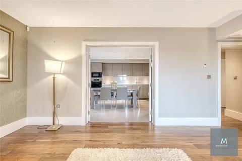 2 bedroom apartment for sale, High Road, Essex IG7