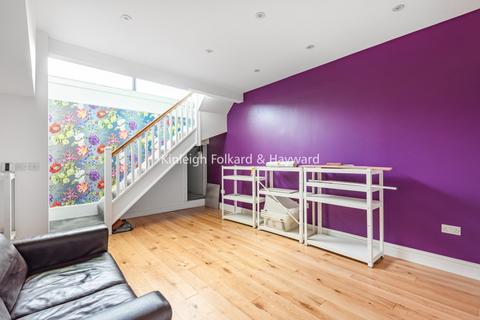 2 bedroom maisonette to rent - Mountgrove Road London N5