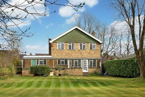 4 bedroom detached house for sale, Woodside Avenue, Beaconsfield, HP9