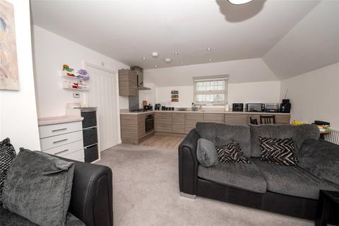 Flat 8, 1 Hayes Drive, Three Mile Cross, Reading, RG7 1GB