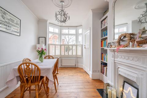 2 bedroom end of terrace house for sale - High Street, Berkhamsted HP4