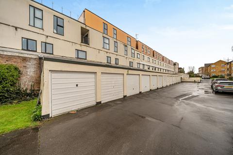 3, Pretoria House Rodwell Close, Ruislip, HA4 9NG