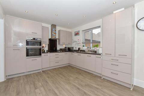 12 Cooper Drive, Herne Bay, CT6 5FF