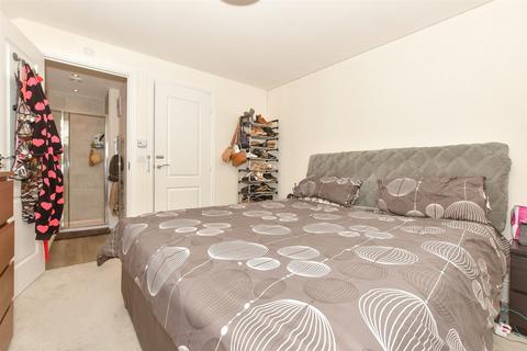 12 Cooper Drive, Herne Bay, CT6 5FF