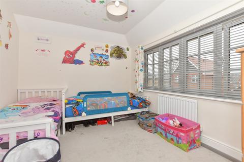 12 Cooper Drive, Herne Bay, CT6 5FF