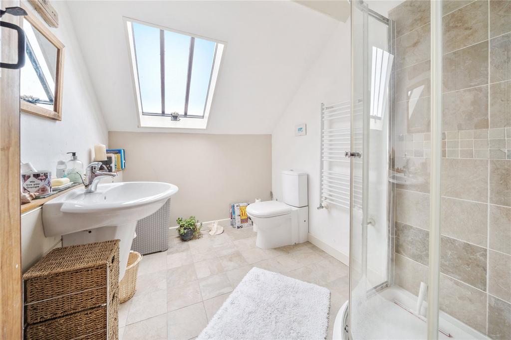 2nd Floor Bathroom