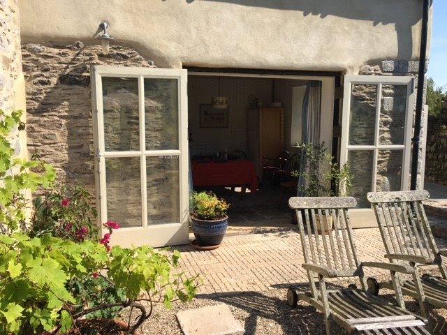 Breakfast Terrace