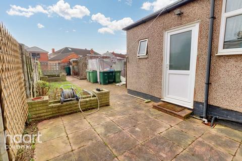 3 bedroom end of terrace house for sale - Poole Road, Coventry