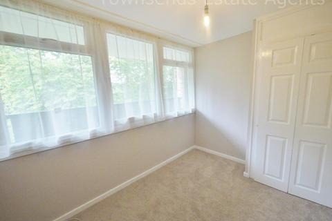 3 bedroom maisonette for sale - Leaf Close, Northwood HA6