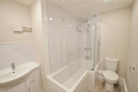 1 Leaf Close, Northwood, HA6 2YY