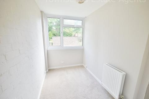 1 Leaf Close, Northwood, HA6 2YY