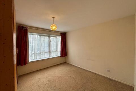2 bedroom flat for sale - 165 Stourton Avenue, Feltham, Middlesex, TW13 6LD