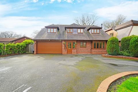 5 bedroom chalet for sale - Birchy Close, Shirley, B90