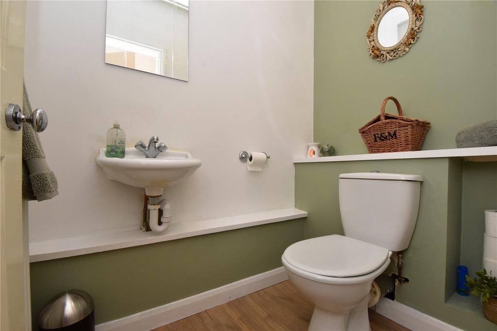Groud Floor Wc