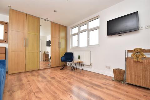 2 Tudor Close, Dartford, DA1 3HU
