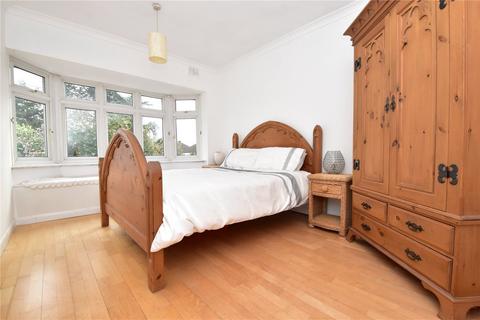 2 Tudor Close, Dartford, DA1 3HU