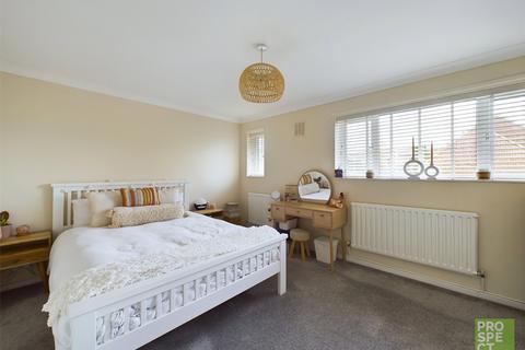 3 bedroom terraced house to rent - Honeyhill Road, Bracknell, Berkshire, RG42