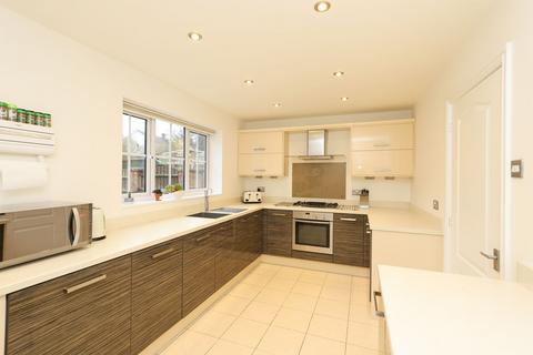 4 bedroom detached house for sale, Cardwell Avenue, Sheffield S13