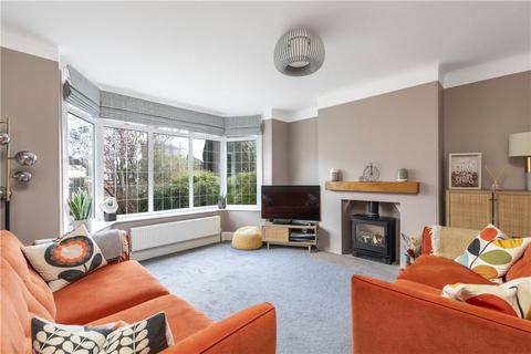 3 bedroom semi-detached house for sale - Carr Manor View, Leeds, West Yorkshire, LS17