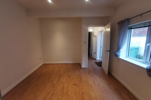 1 bedroom flat for sale, Buxton Road, Great Moor, Stockport