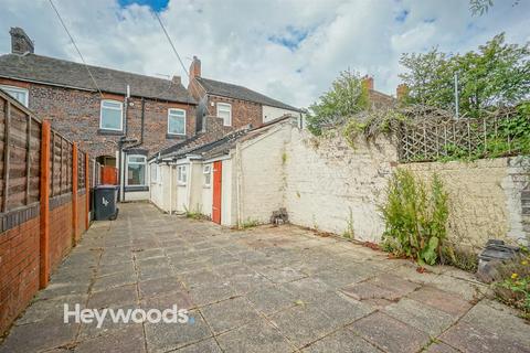 2 bedroom semi-detached house to rent, Emberton Street, Chesterton, Newcastle-under-Lyme ST5