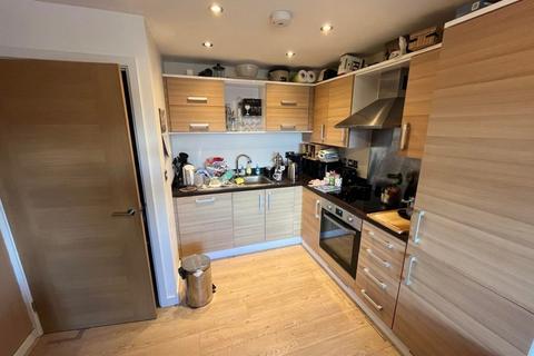 1 bedroom flat for sale - Warren Court, Lambourn RG17