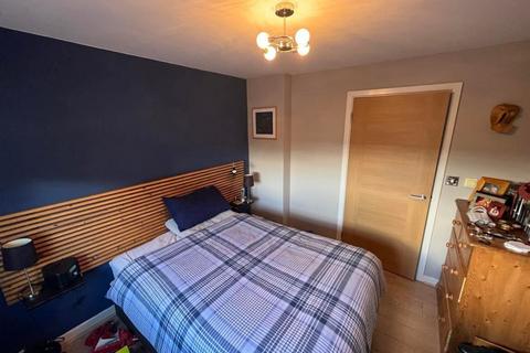 1 bedroom flat for sale, Warren Court, Lambourn RG17