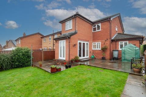 4 bedroom detached house for sale - Walton, Chesterfield S42