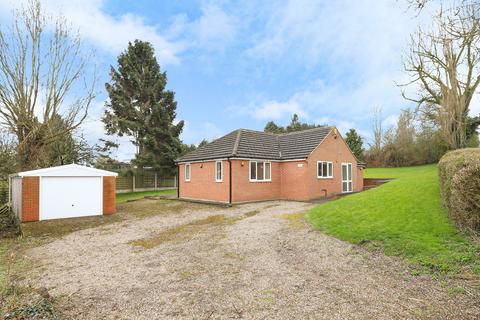 3 bedroom detached bungalow for sale - Old Tupton, Chesterfield S42