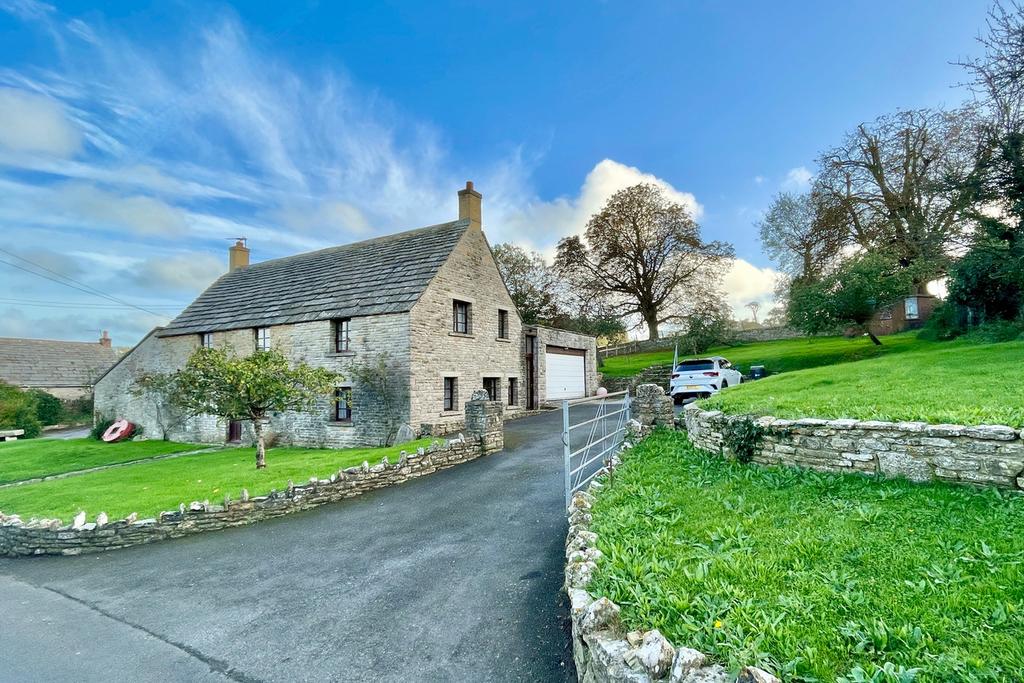 COOMBE HILL, LANGTON MATRAVERS 3 bed semidetached house for sale £