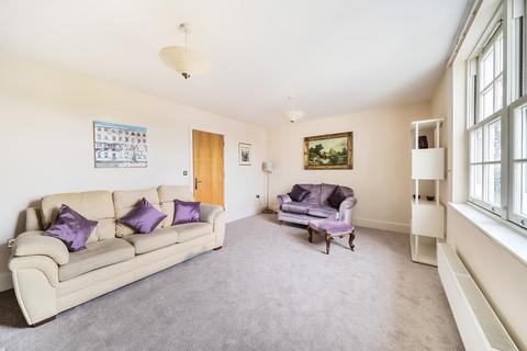 11 Bingham Close, Cirencester, GL7 1BG